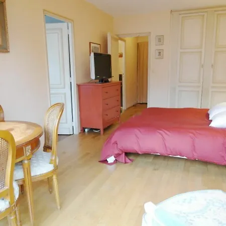 Chic In With Garden View - Near Eiffel Tower, M Paris
